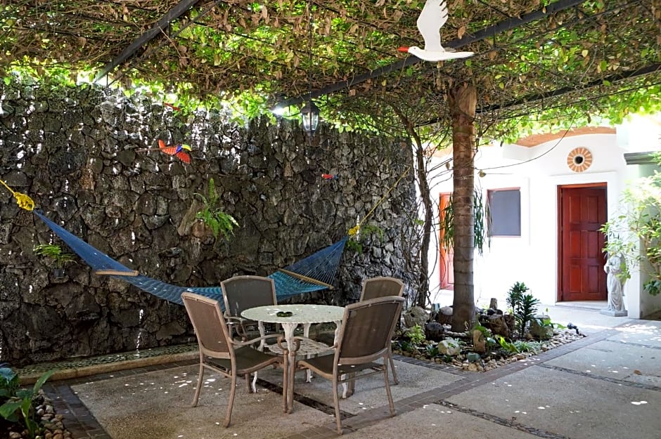 Las Mariposas Eco-Hotel & Studios