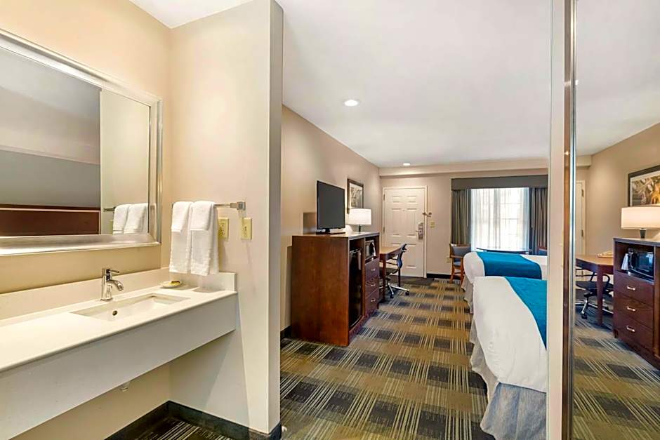 Best Western Plus Cold Spring