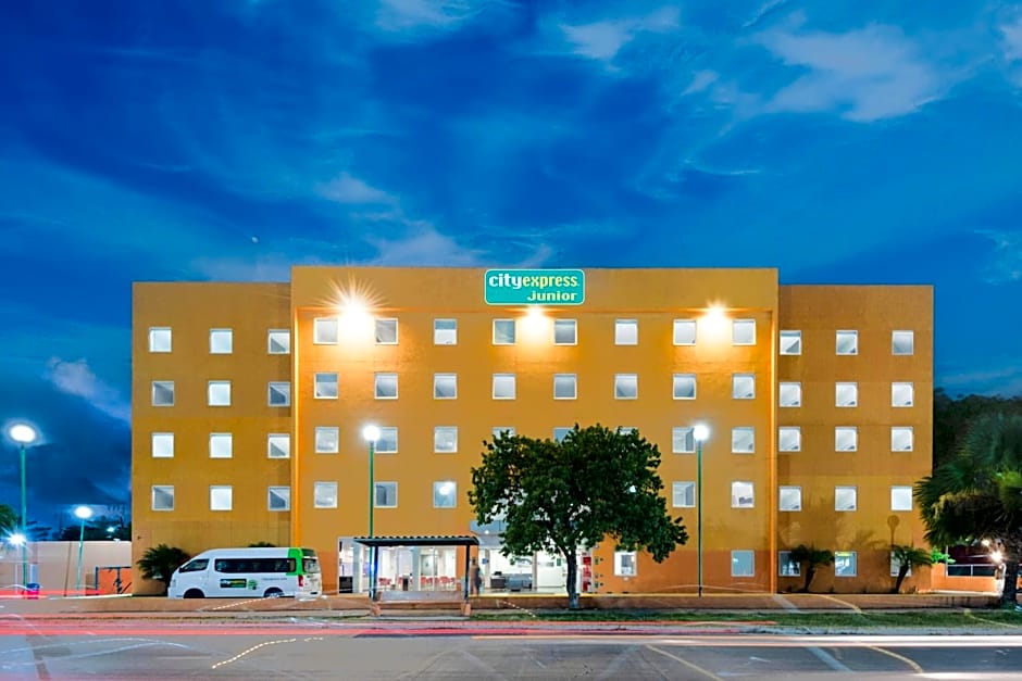 City Express Junior by Marriott Ciudad Del Carmen Aeropuerto