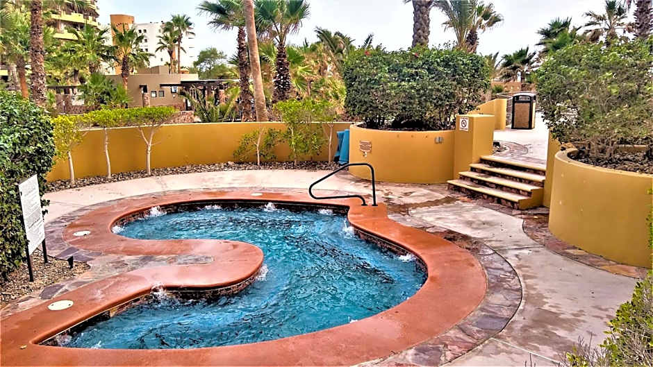 Bella Sirena 305-A - Elegant Oceanview Condo on Beachfront Resort