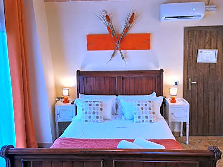 Superior Double Room TARONJA