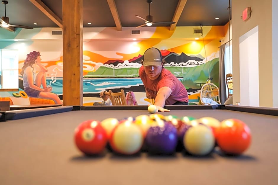 Howzit Hostels Maui