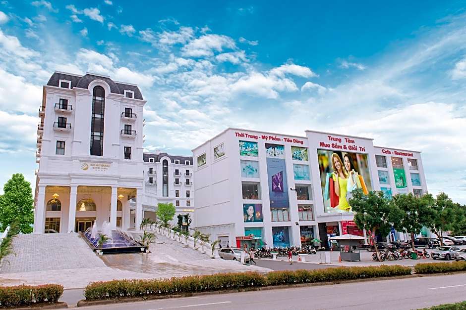 Duc Huy Grand Hotel and Spa