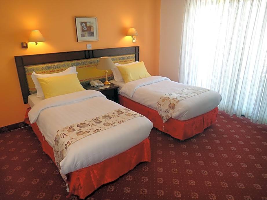 Edom Hotel