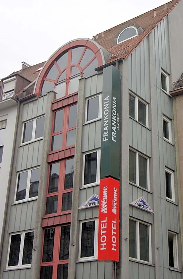 Avenue Hotel