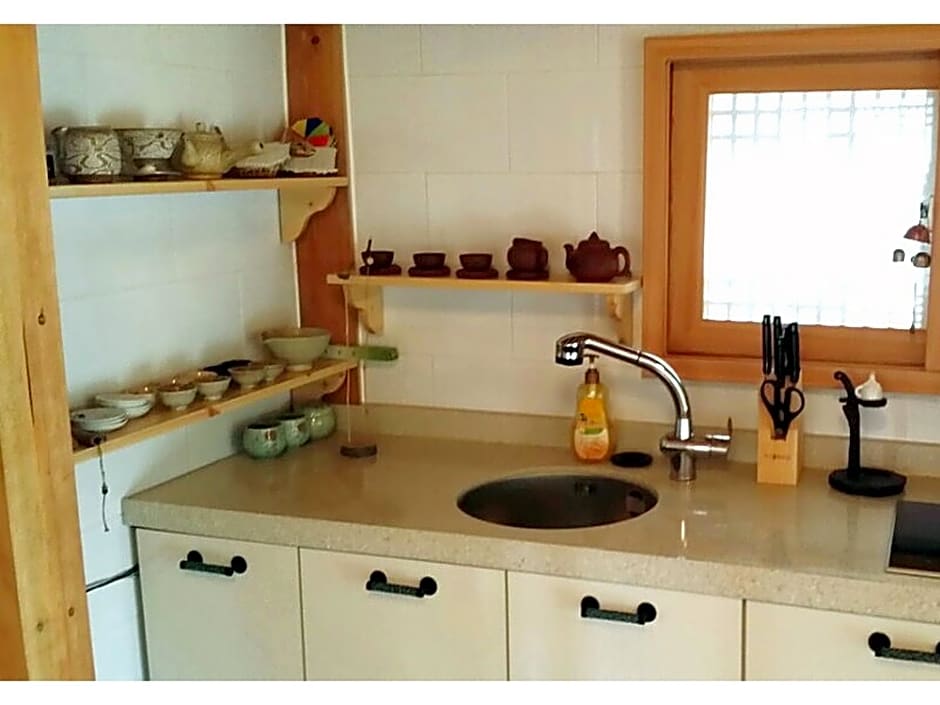 Happy Village Syeobul Hanok Pension