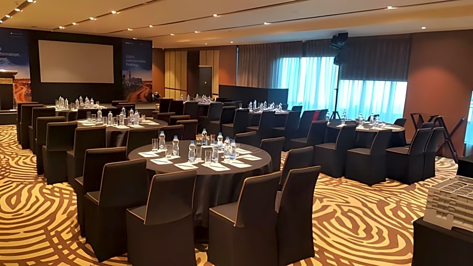 Radisson Lucknow City Center