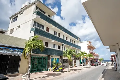 OYO Mi Hotel