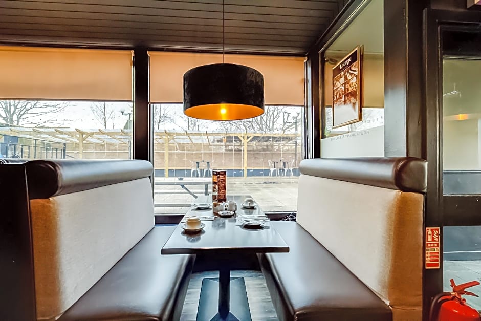 OYO Lomond Park Hotel