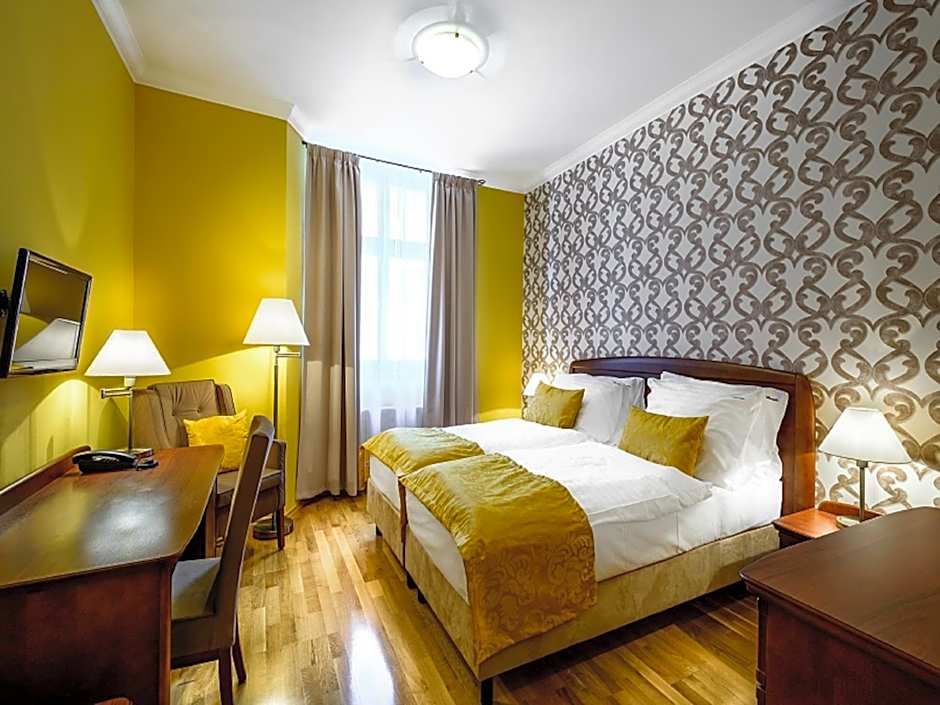 Zdjęcie 1 z 4 — Deluxe 2 Beds