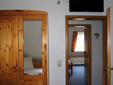 Twin Room with Private Entrance