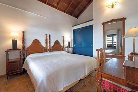 One-Bedroom Apartment (2 Adults) - King Bed