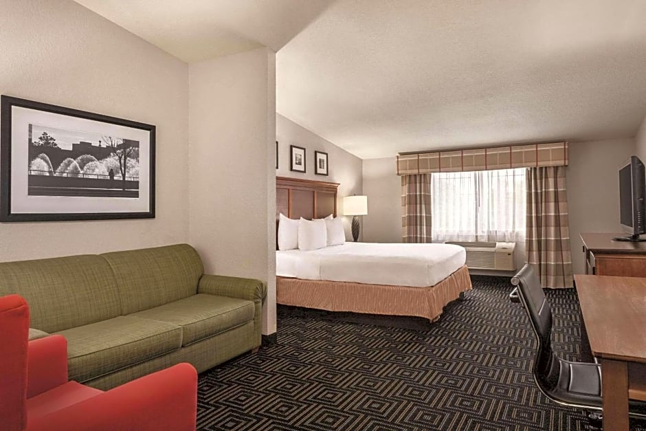 Country Inn & Suites by Radisson, Woodbury, MN