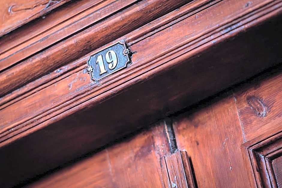 Constitution Square Rooms