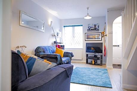 Reeve House | 2-Bed | FREE Parking & Wi-Fi