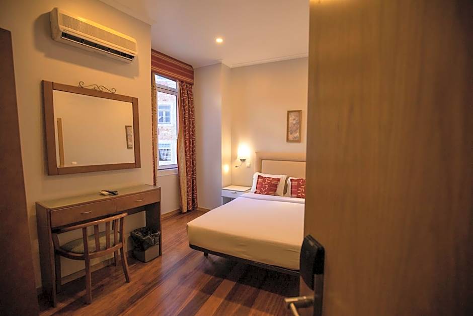 Grande Pensao Residencial Alcobia