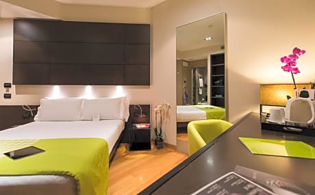 1 King Bed Non-Smoking Standard Room