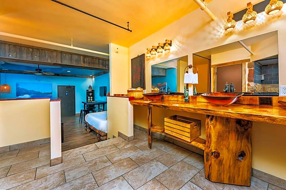 Nomads Hotel