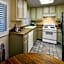 Pelican Inn & Suites