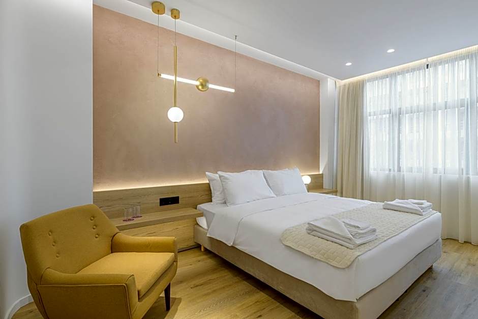 Acropolis Magenta Luxury Suites