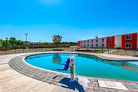 Motel 6-White, GA - Cartersville