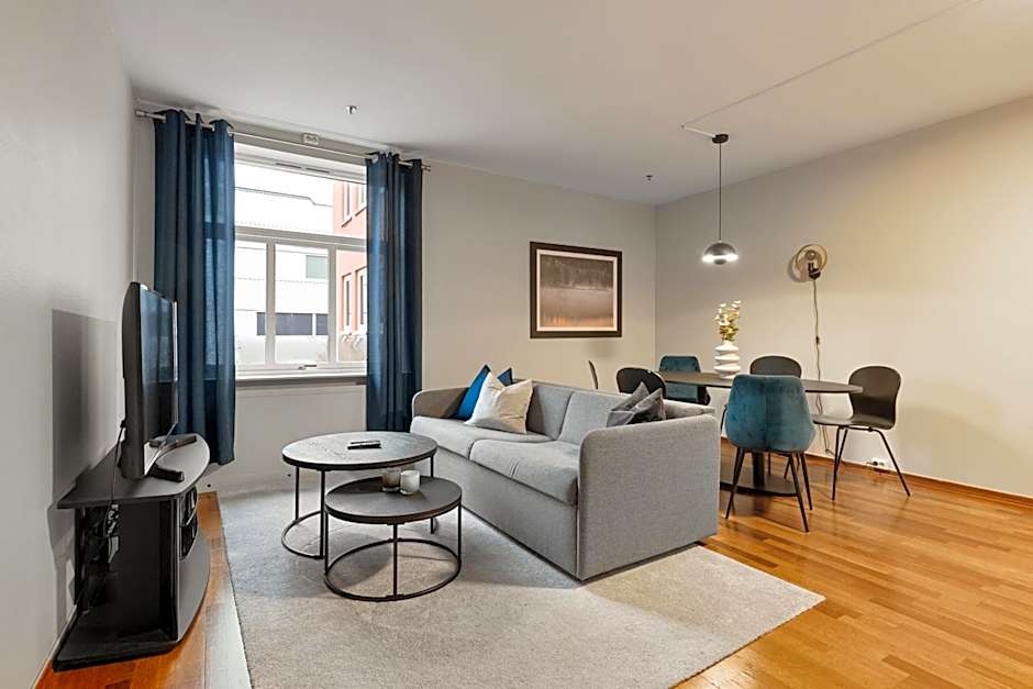 Enter Amalie Apartment Hotel