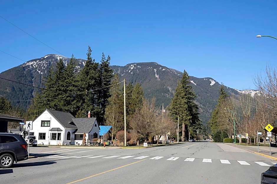Inn The Mountains, an Ascend Collection Hotel