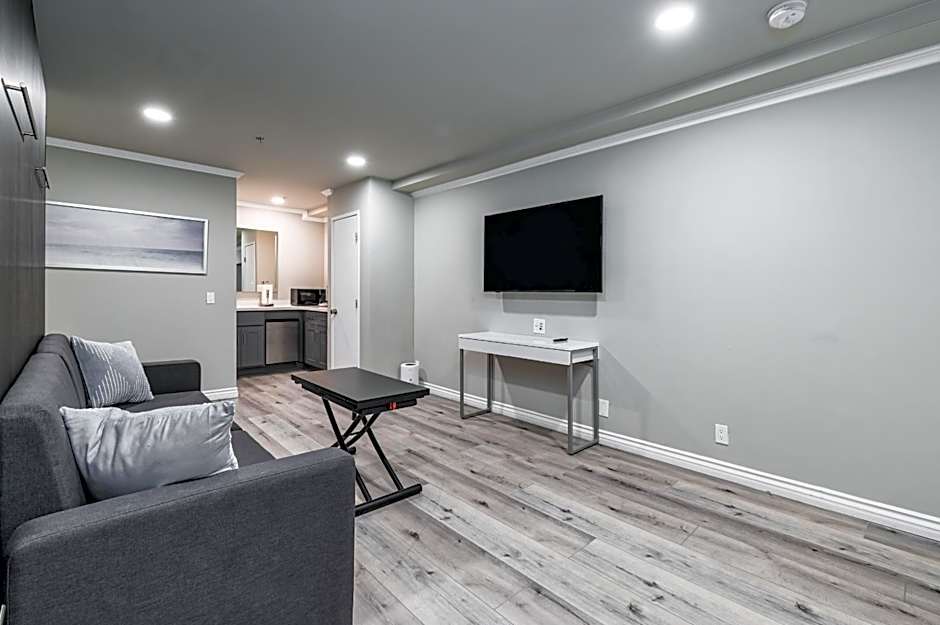Omeo Suites