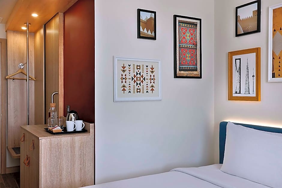 Hampton by Hilton Sharma