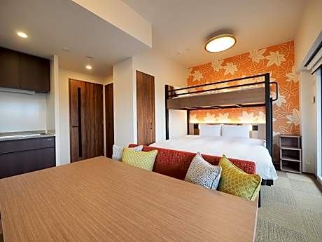 Family Premier with Roof Balcony (Up to 5 Guests)