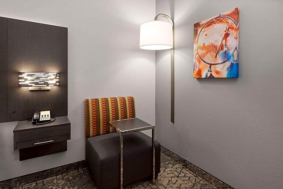 La Quinta Inn & Suites by Wyndham Mcalester