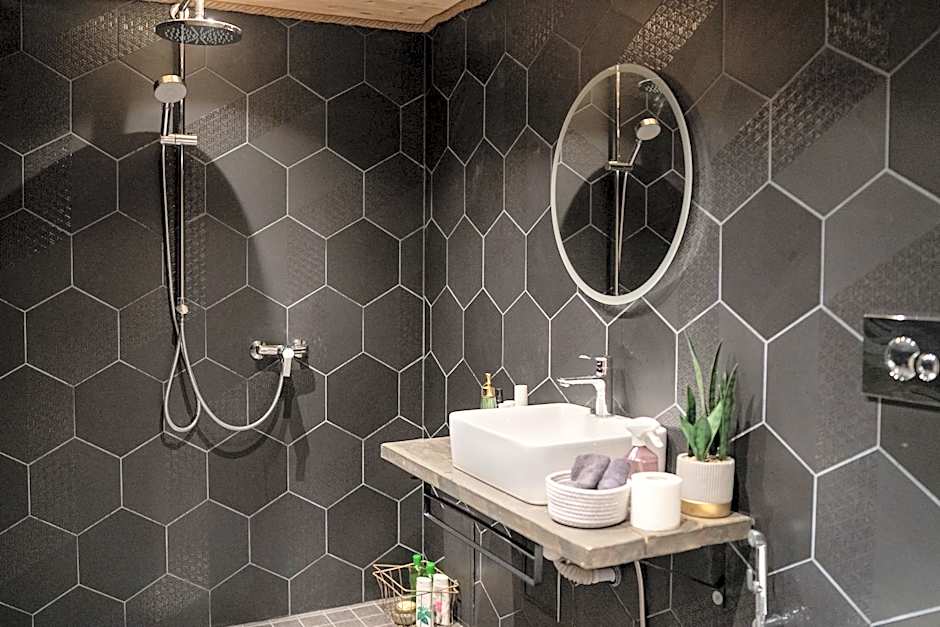 Peetri talu klaaskuplid Haapsalu lähedal