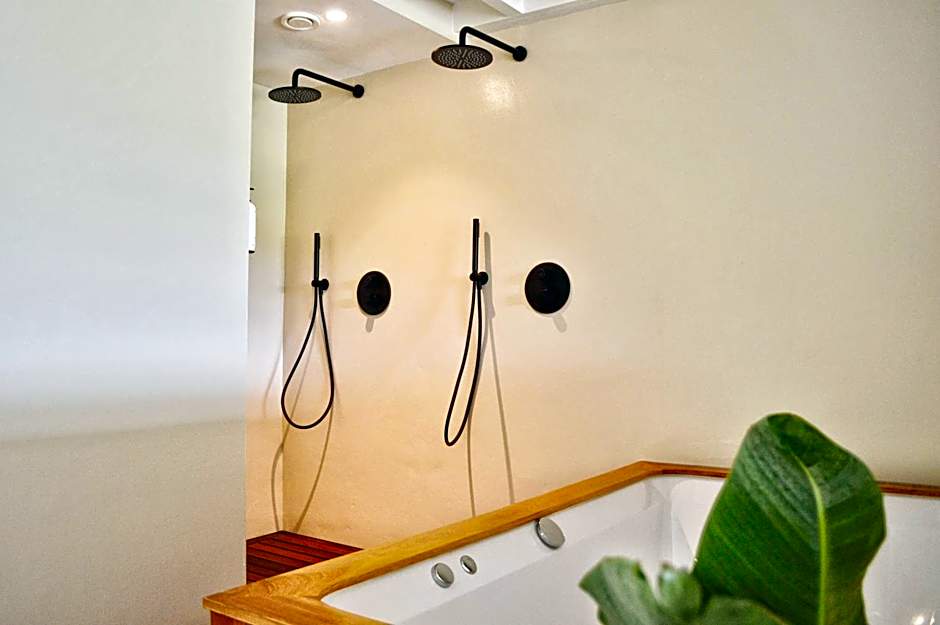 Van Heeckeren Apartments & Suites Nes