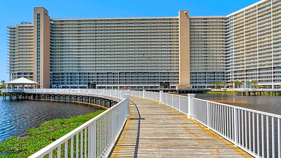 Laketown Wharf 1037