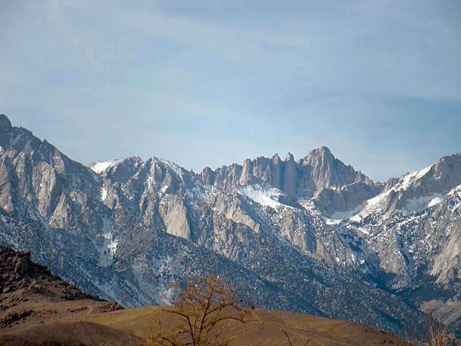 Lone Pine Budget Inn