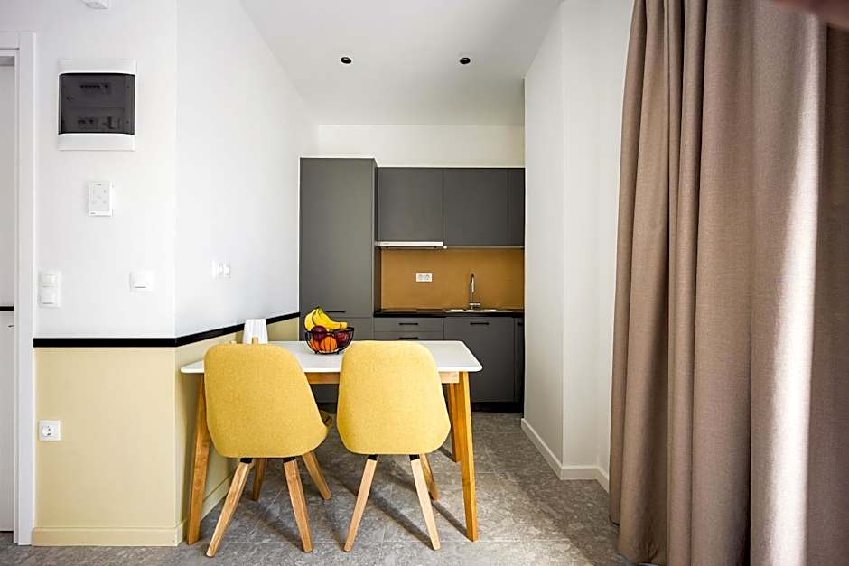 Mobee-House