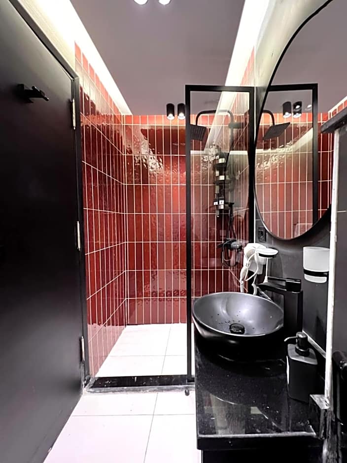 The 2 BDR Scarlet Condo 5 min to CAI Airport