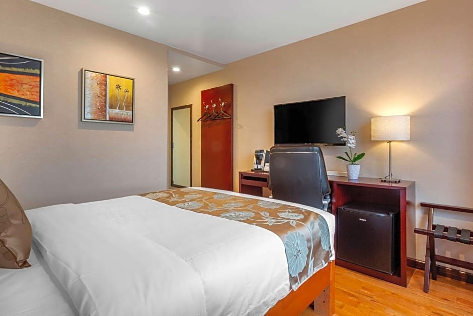 The L Hotel, Ascend Hotel Collection