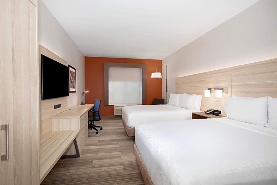 Holiday Inn Express & Suites Phoenix - Glendale Sports Dist By IHG