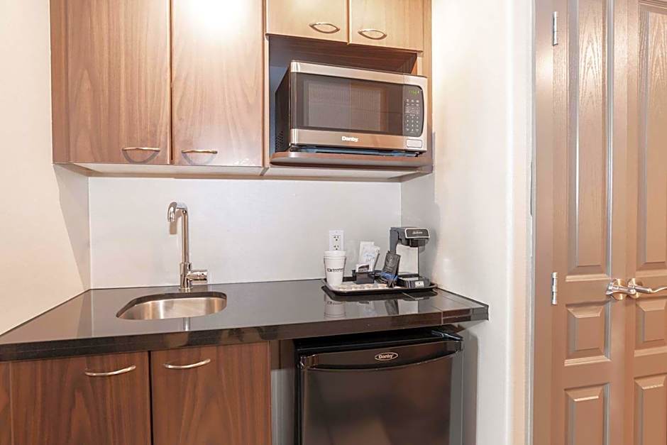 Photo 1 of 2 of Standard Suite, 1 King Bed, Sofa Bed, Kitchenette