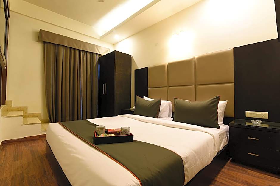 Collection O Collection O Venkata Sai Sadan Mathrusree Nagar Near Nexus Hyderabad – Hyderabad, 