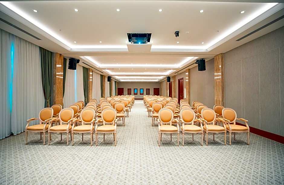 FLY INN BAKU