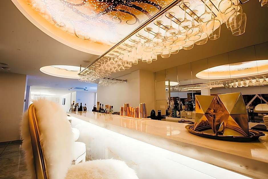 Hotel Napa Suites (Adults Only)