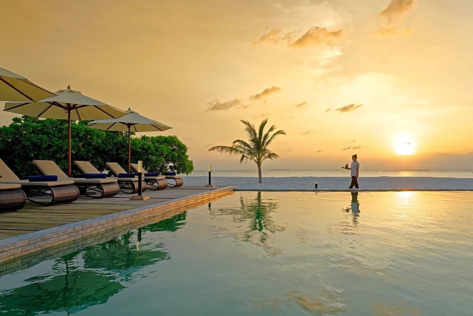 Brennia Kottefaru Maldives