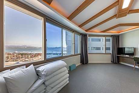 Mokpo Hotel The Haru (Peace Square)