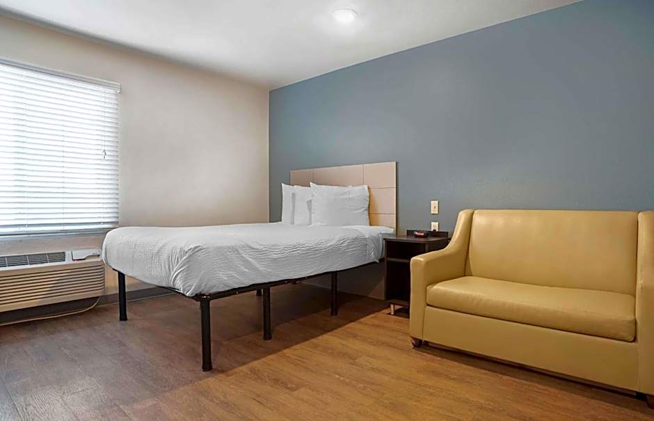 Extended Stay America Select Suites - Wichita - Airport
