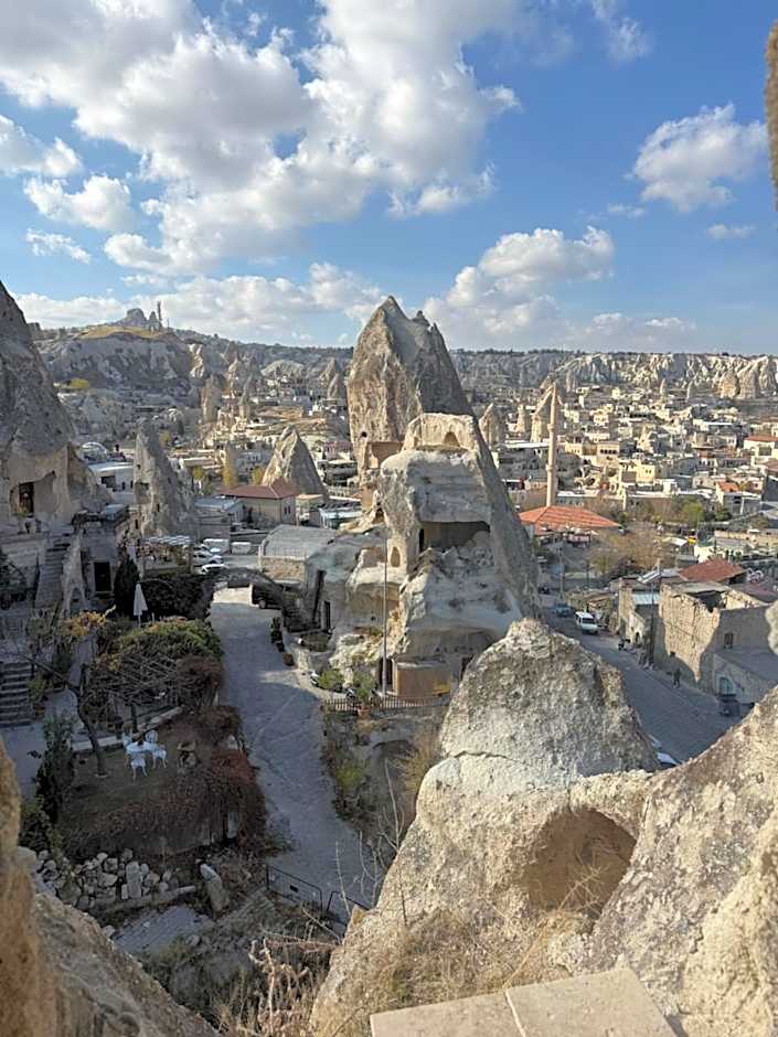 Arif Cave Hotel