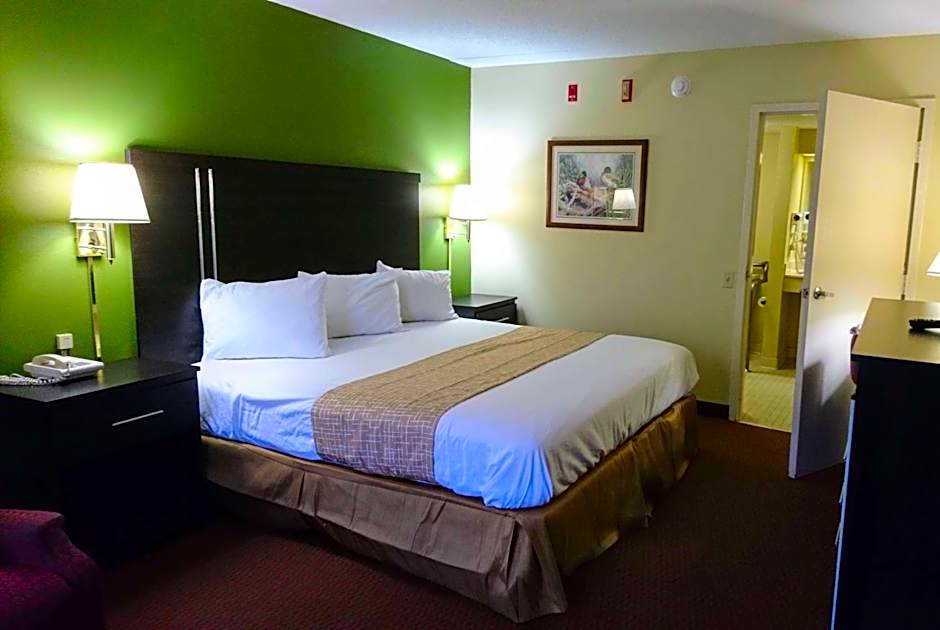 Travelodge by Wyndham Knoxville East