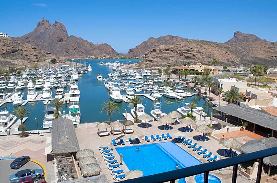 Marinaterra Hotel & Spa