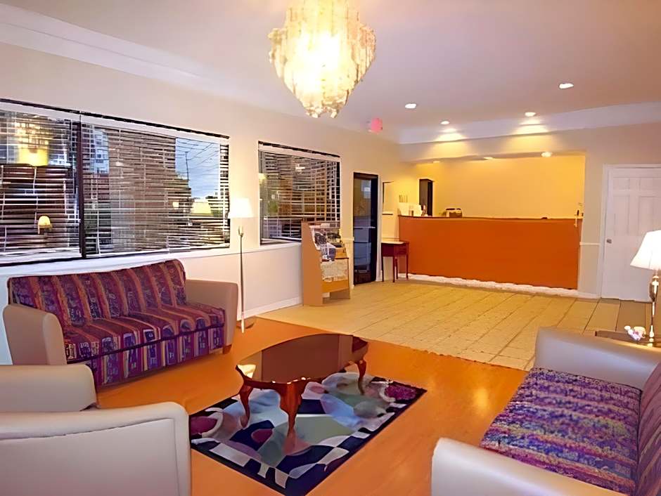 Deerfield Inn & Suites